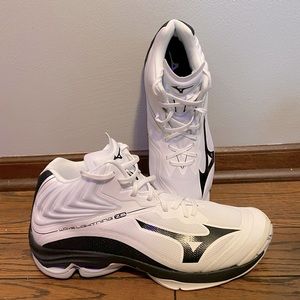 Mizuno Wave Lightning Z6